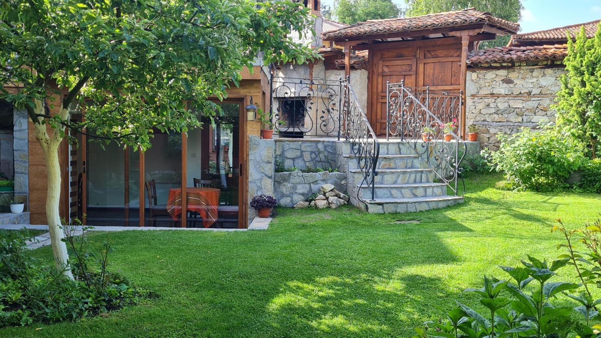 Guest House Zlatniyat Telets โคปริฟชทิทซา ภายนอก รูปภาพ