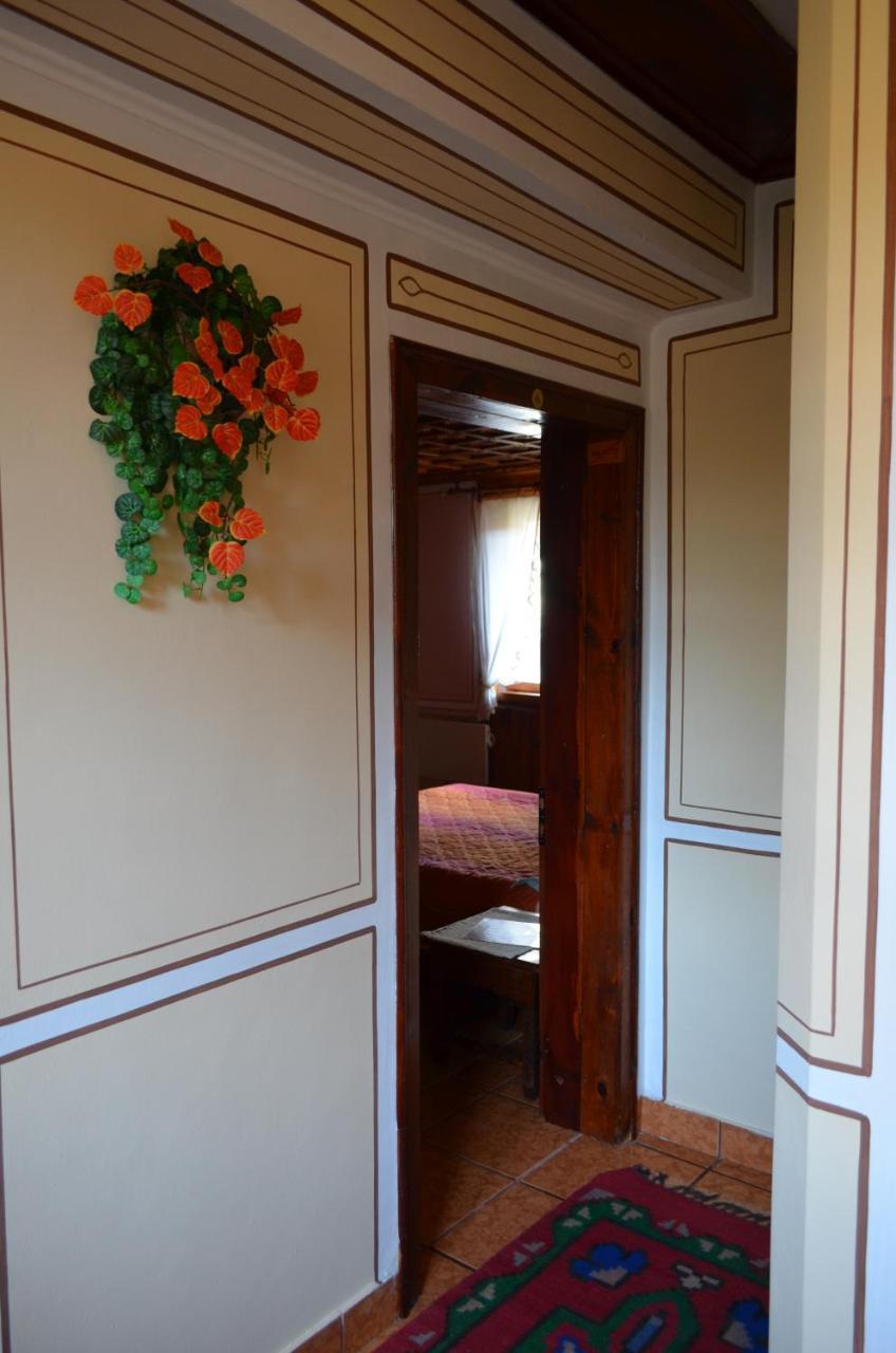 Guest House Zlatniyat Telets โคปริฟชทิทซา ภายนอก รูปภาพ