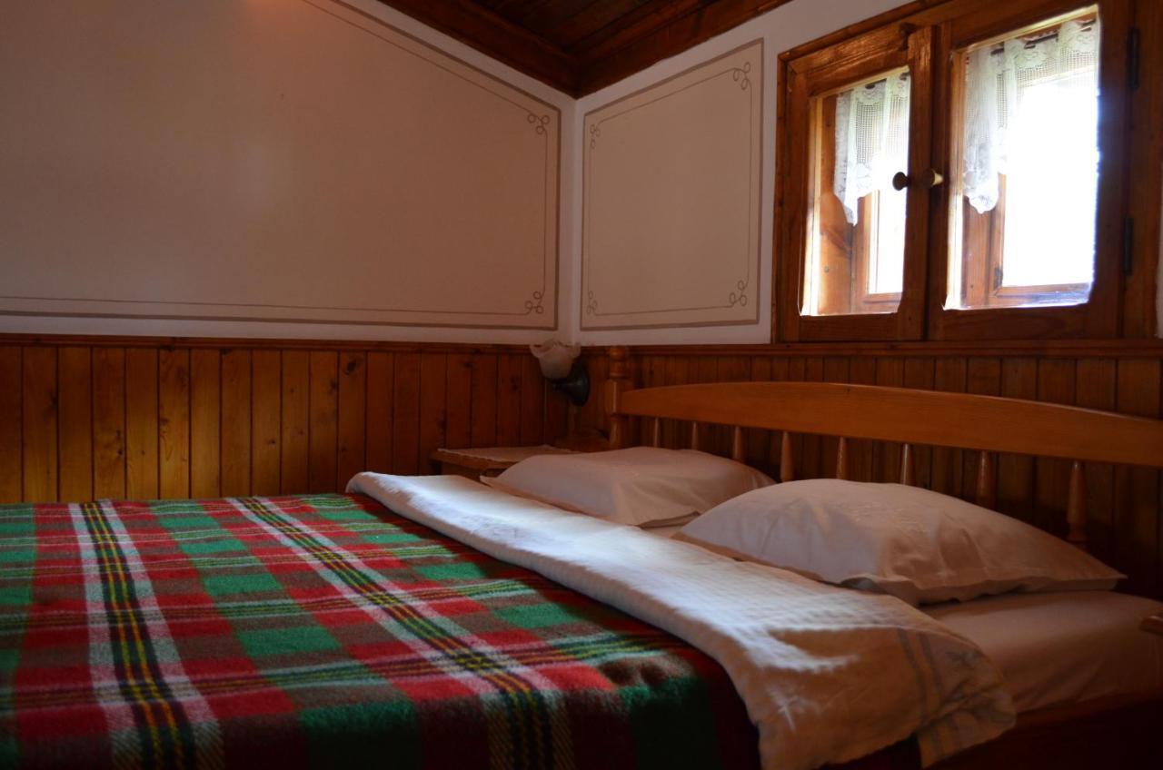 Guest House Zlatniyat Telets โคปริฟชทิทซา ภายนอก รูปภาพ
