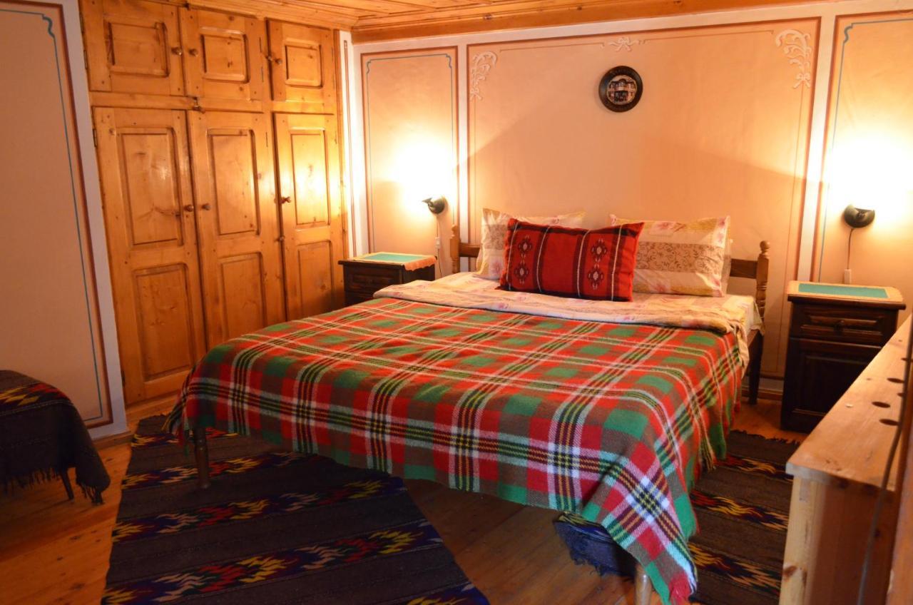 Guest House Zlatniyat Telets โคปริฟชทิทซา ภายนอก รูปภาพ